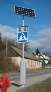 Panneau de signalisation solaire actif