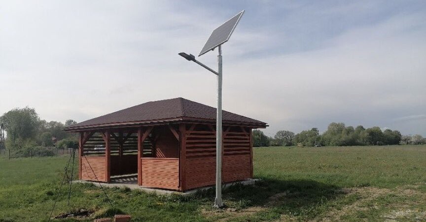 Latarnia solarna W Kamionkach gm. Aleksandrów