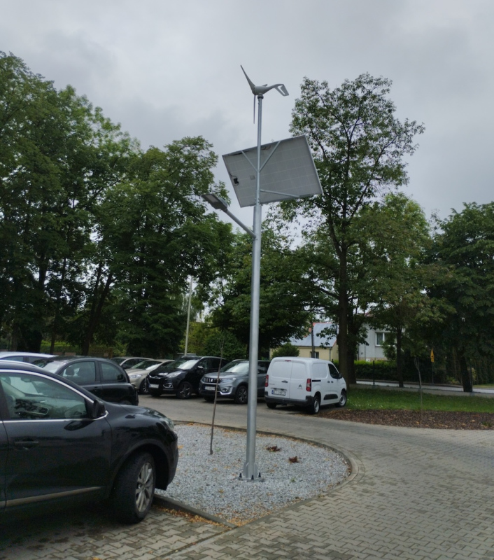 Oświetlenie miejskie Sienno woj. mazowieckie, latarnie hybrydowe