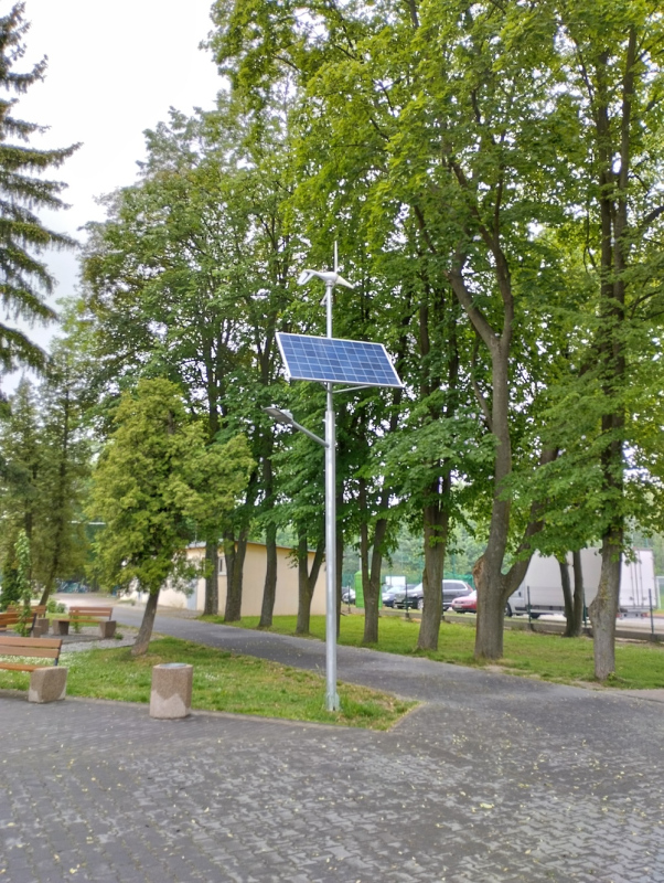 Oświetlenie miejskie Sienno woj. mazowieckie, latarnie hybrydowe